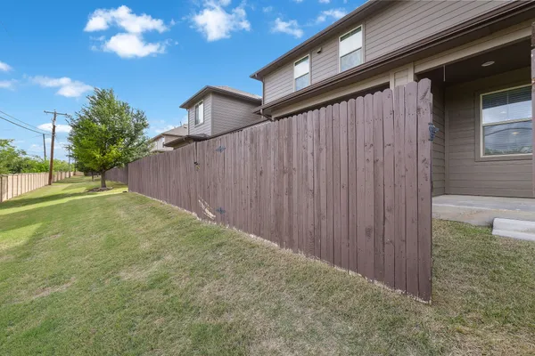 $1,950 | 2880 Donnell Drive, Unit 3402, Round Rock, TX 78664