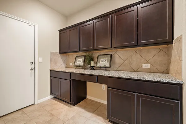 $1,950 | 2880 Donnell Drive, Unit 3402, Round Rock, TX 78664