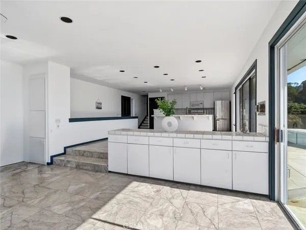 $1,580,000 | 14800 Navarro Way, Manchester, CA 95459