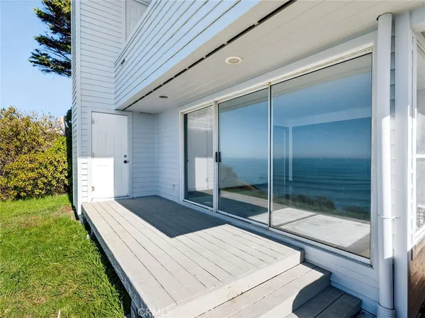 $1,580,000 | 14800 Navarro Way, Manchester, CA 95459