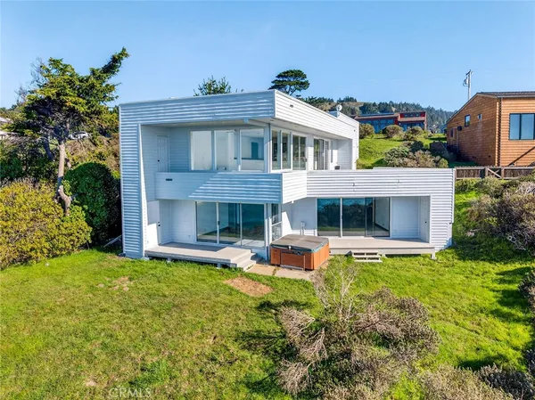 $1,580,000 | 14800 Navarro Way, Manchester, CA 95459