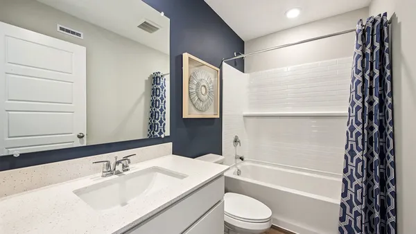 $574,990 | 2220 Lakeshore Drive, Schaumburg, IL 60173