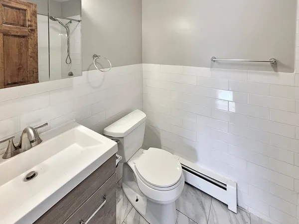 $3,095 | 338-342 Warren Street, Unit 6, Boston, MA 02119