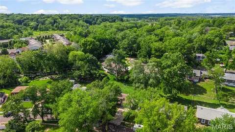 $399,900 | 13241 Delft Drive, St. Louis, MO 63146
