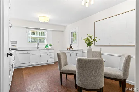 $399,900 | 13241 Delft Drive, St. Louis, MO 63146