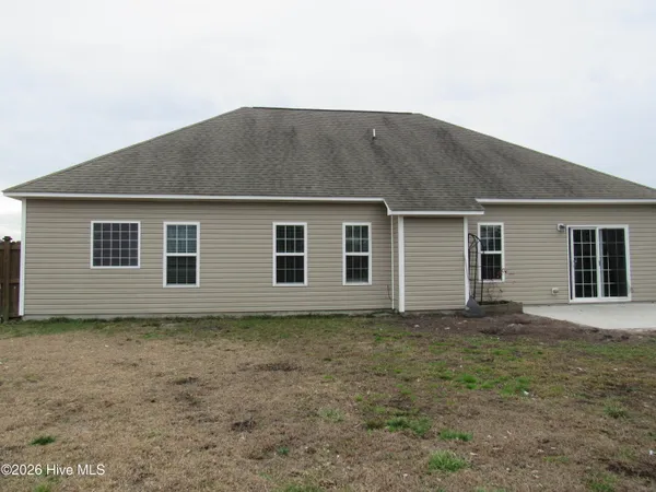 $1,800 | 353 Merin Height Road, Jacksonville, NC 28546