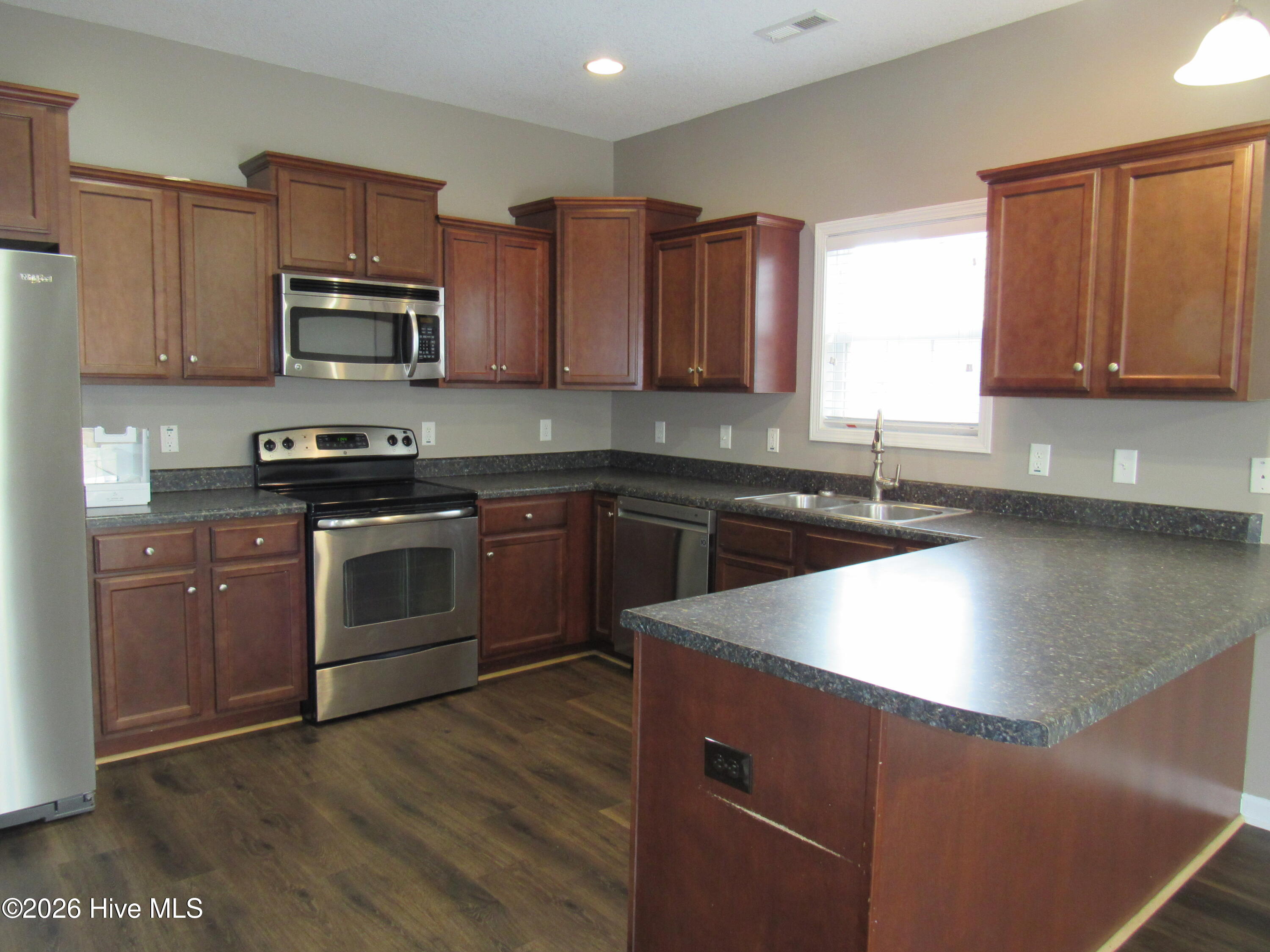 353 Merin Height Road Jacksonville, NC 28546 - Photo 12 of 27 Kitchen