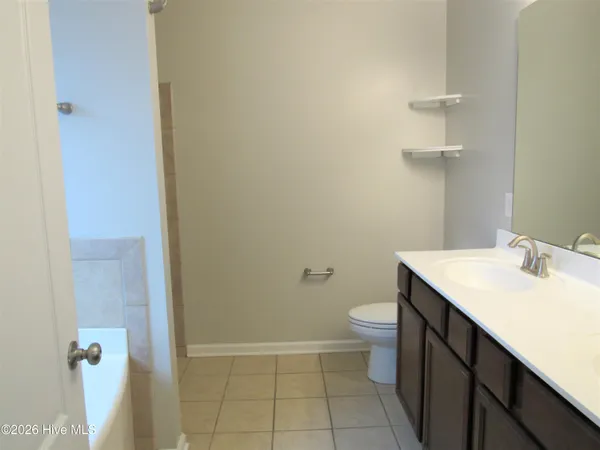 $1,800 | 353 Merin Height Road, Jacksonville, NC 28546