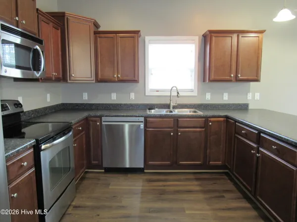 $1,800 | 353 Merin Height Road, Jacksonville, NC 28546