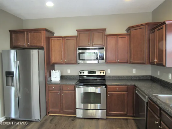 $1,800 | 353 Merin Height Road, Jacksonville, NC 28546
