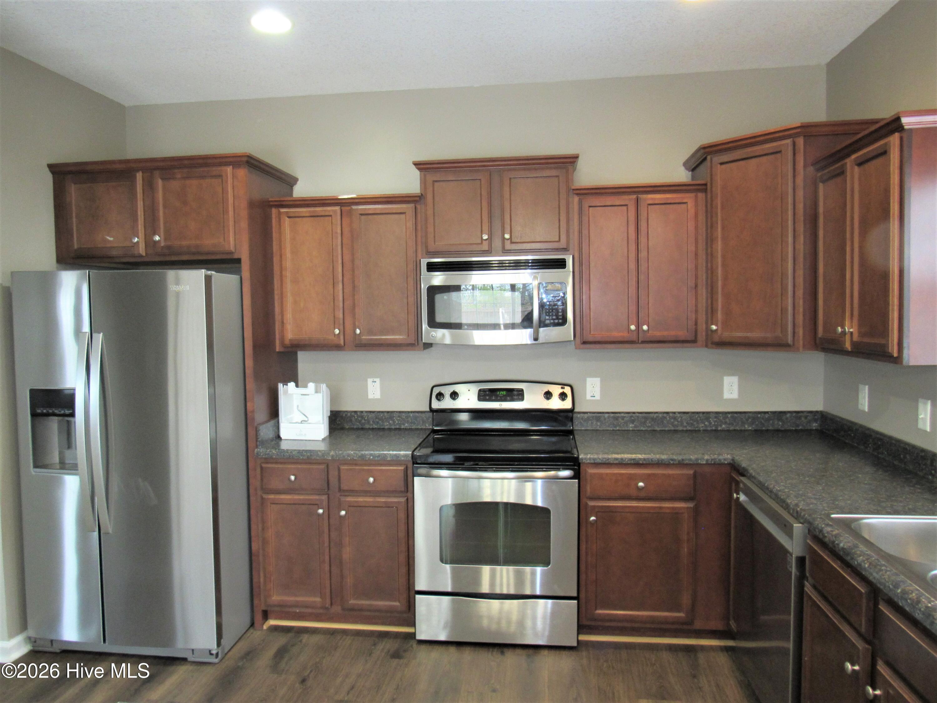 353 Merin Height Road Jacksonville, NC 28546 - Photo 9 of 27 Kitchen 2
