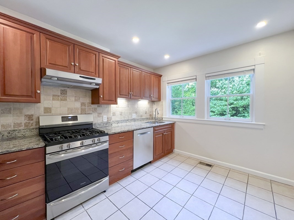 79 Jason Street, Unit 79 Arlington, MA 02476 - Photo 16 of 37