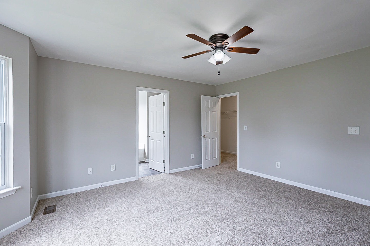 2015 Patrick Way Spring Hill, TN 37174 - Photo 11 of 24 Gallery Image 11
