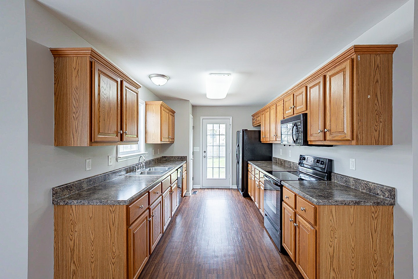 2015 Patrick Way Spring Hill, TN 37174 - Photo 6 of 24 Gallery Image 6