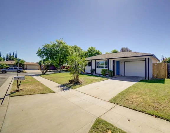 $315,000 | 3231 West Indianapolis Avenue, Fresno, CA 93722