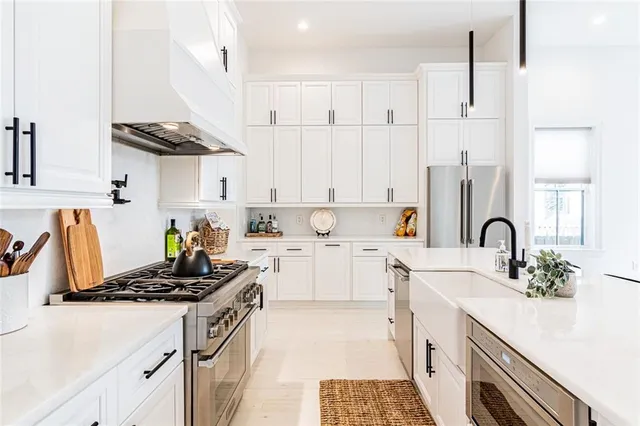 $1,169,000 | 933 Burdette Street, New Orleans, LA 70118