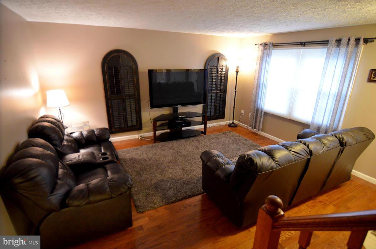 8720 Silver Hall Road Perry Hall, MD 21128 - Photo 4 of 30 Living Room