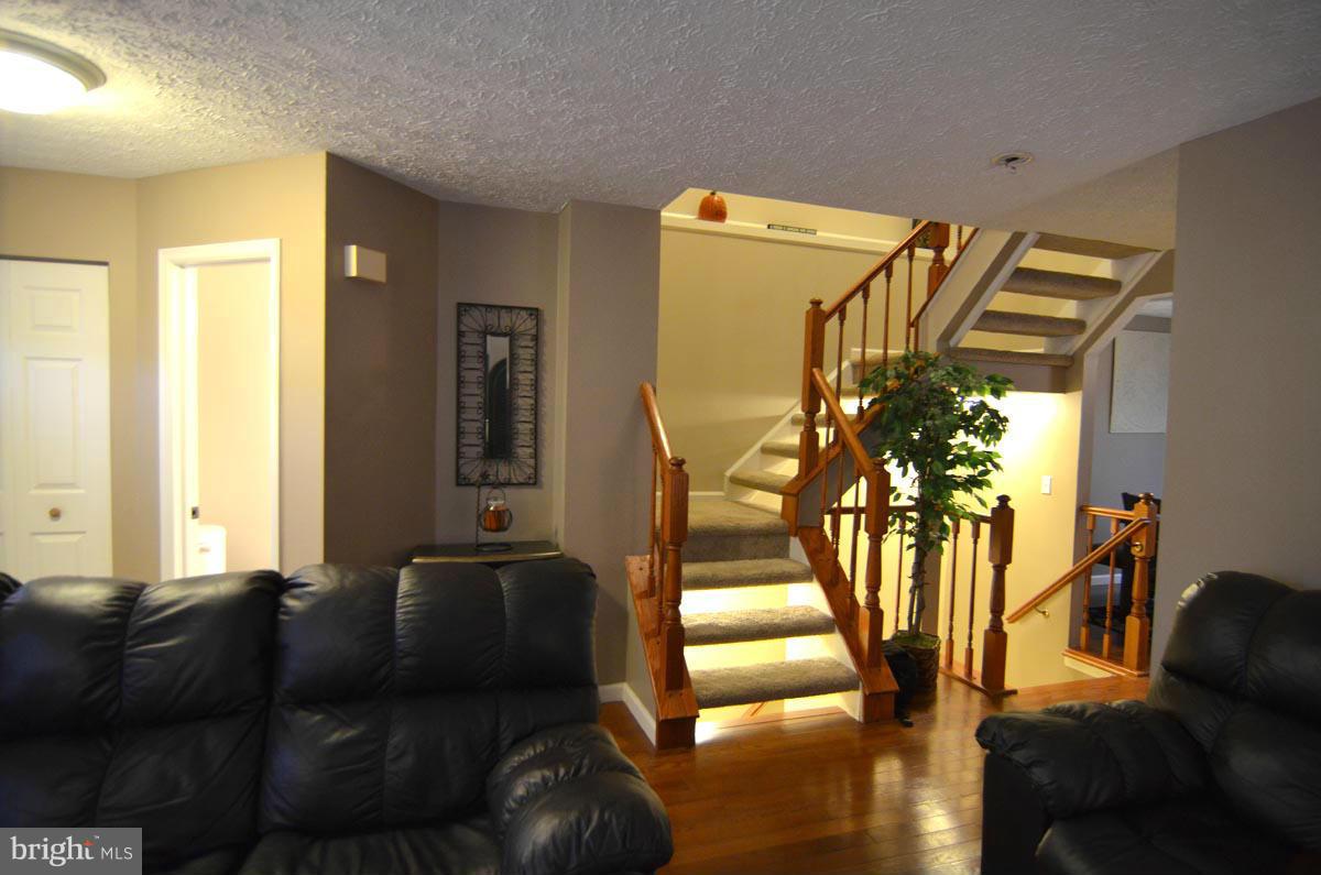 8720 Silver Hall Road Perry Hall, MD 21128 - Photo 5 of 30 Living Room