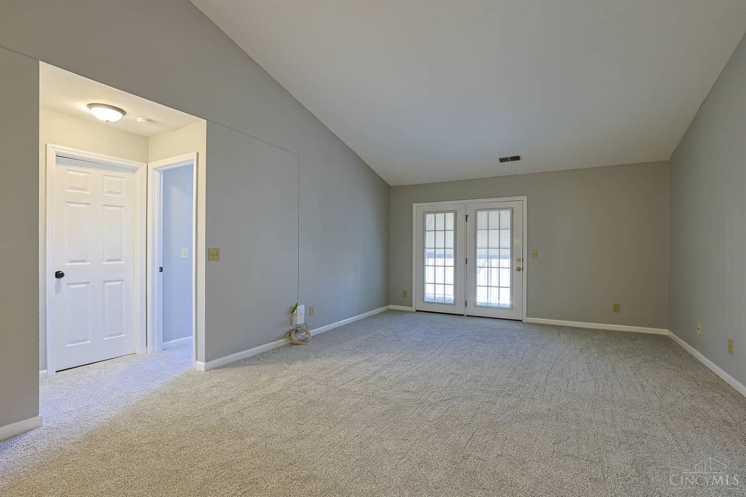 817 Neeb Road, Unit 5 Cincinnati, OH 45233 - Photo 5 of 24