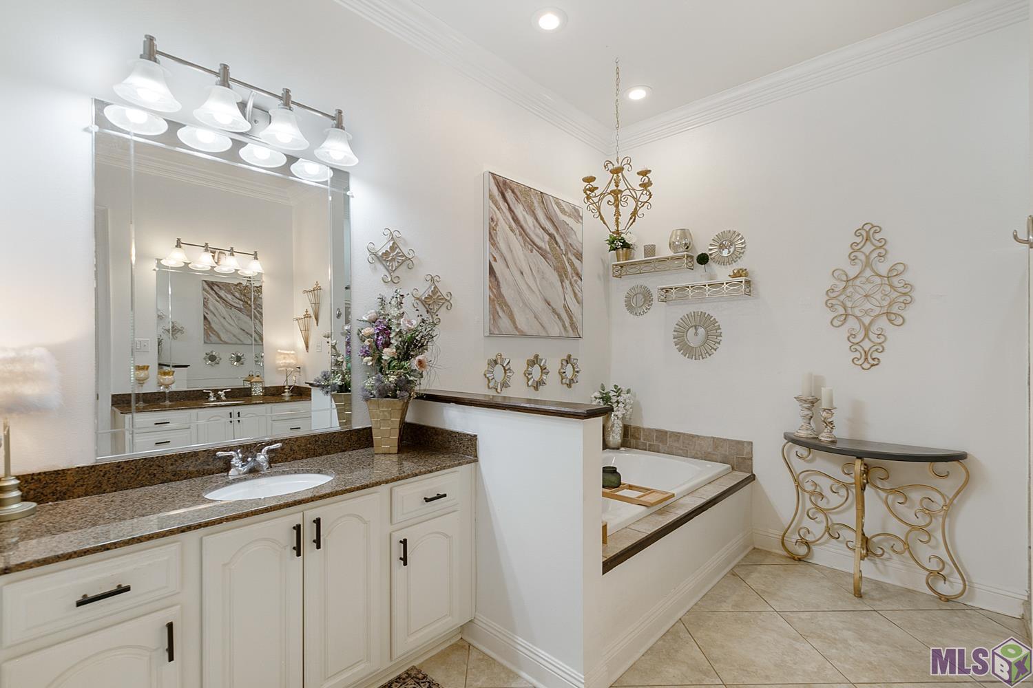 23815 Monarch Point Springfield, LA 70462 - Photo 11 of 24 Primary Bathroom