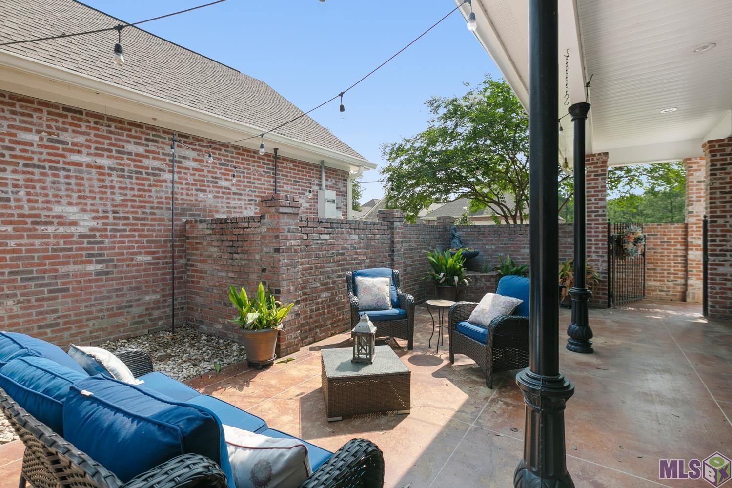 23815 Monarch Point Springfield, LA 70462 - Photo 16 of 24 Courtyard