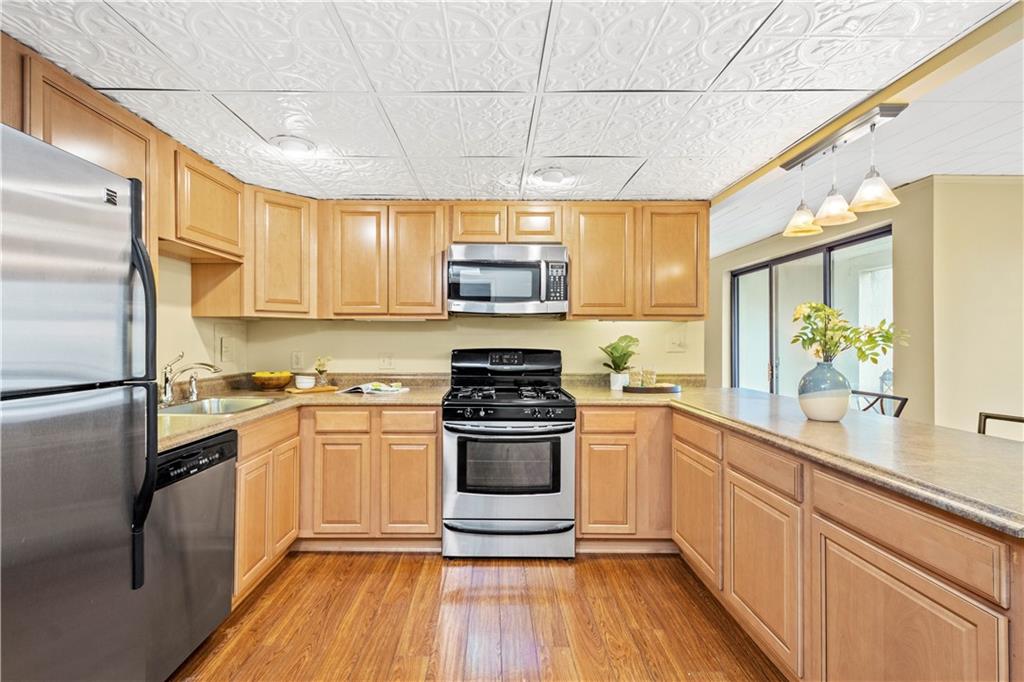 900 Washington Road Mt. Lebanon, PA 15228 - Photo 6 of 25