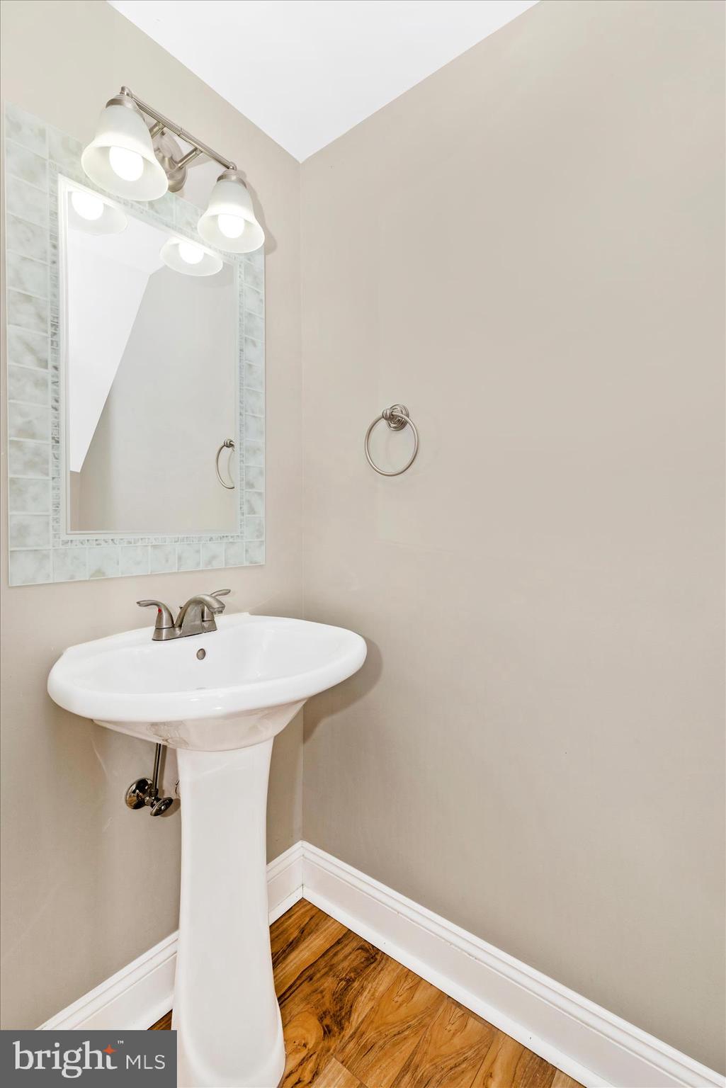 557 Lancaster Place, Unit 557 Frederick, MD 21703 - Photo 12 of 26 Powder Room