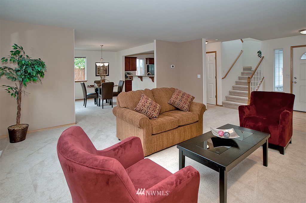 1020 186th Street Southeast Bothell, WA 98012 - Photo 2 of 15 Gallery Image 2