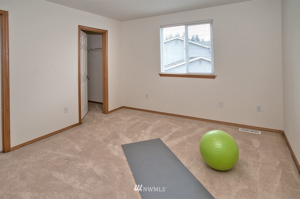 1020 186th Street Southeast Bothell, WA 98012 - Photo 11 of 15 Gallery Image 11
