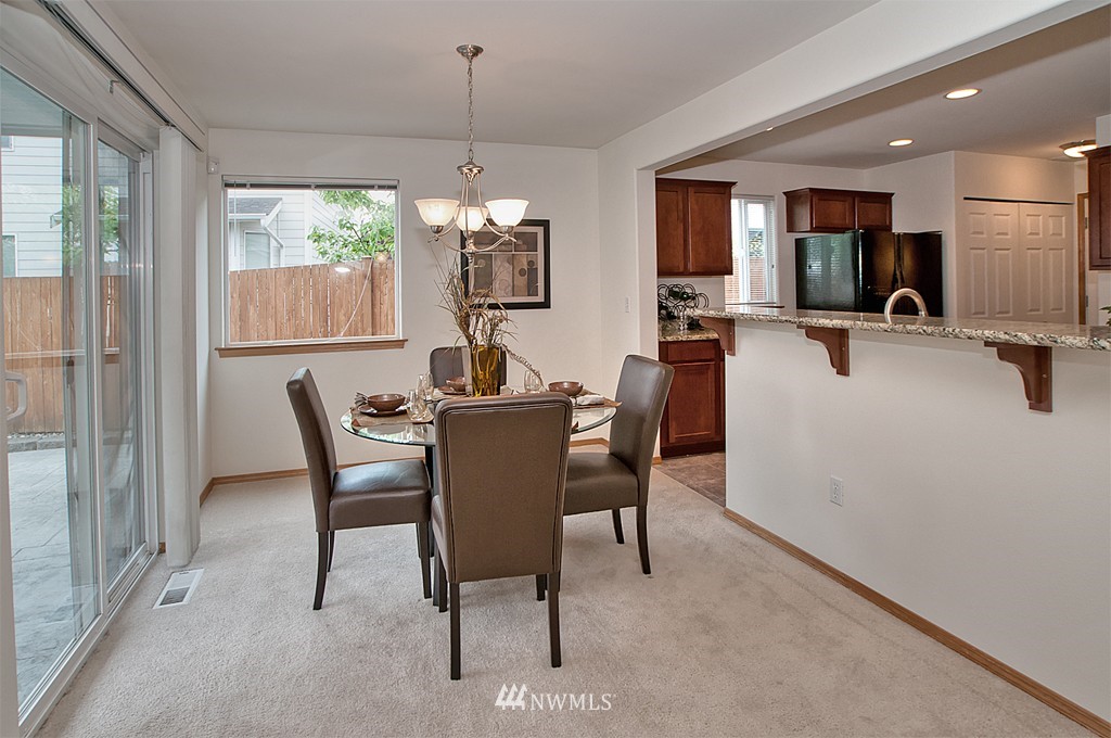 1020 186th Street Southeast Bothell, WA 98012 - Photo 4 of 15 Gallery Image 4