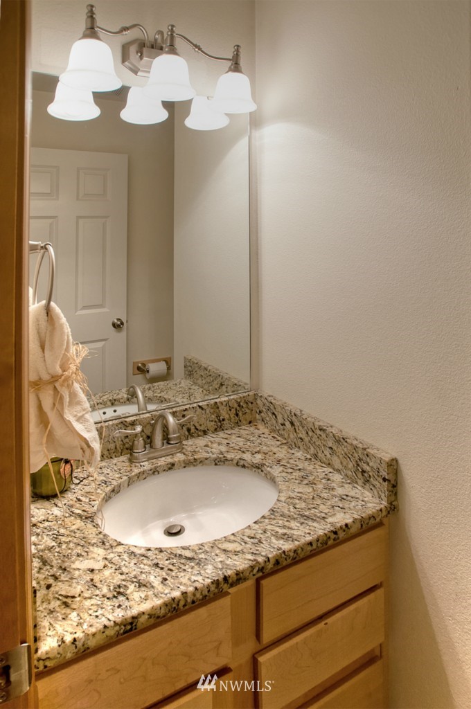 1020 186th Street Southeast Bothell, WA 98012 - Photo 6 of 15 Gallery Image 6