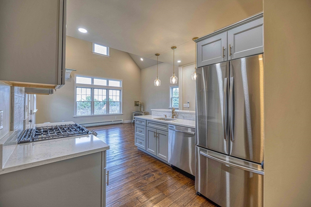 146 Ridge Road Marlborough, MA 01752 - Photo 3 of 37 Gallery Image 3