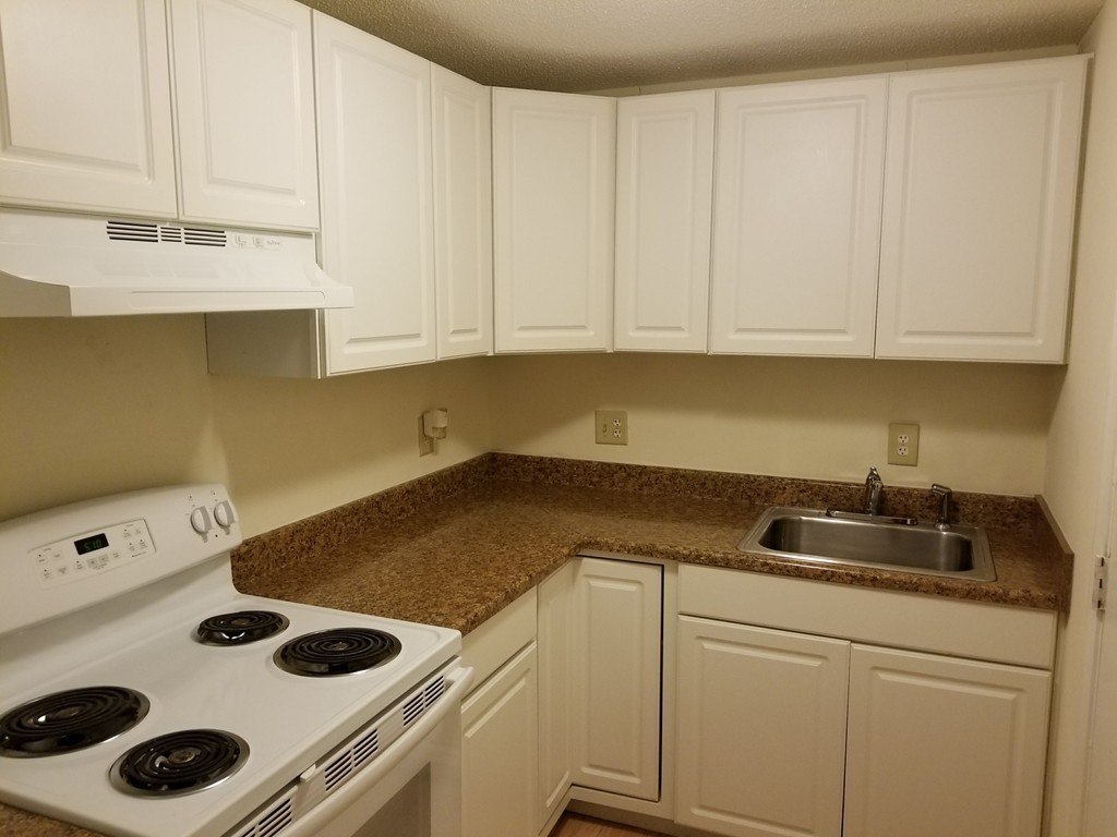 35 Prospect Street, Unit 303 Woburn, MA 01801 - Photo 5 of 9