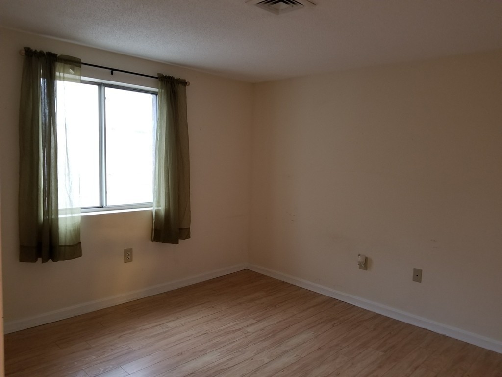 35 Prospect Street, Unit 303 Woburn, MA 01801 - Photo 7 of 9