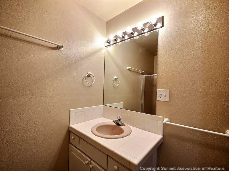 48 AB Road Silverthorne, CO 80498 - Photo 18 of 25 Bathroom.