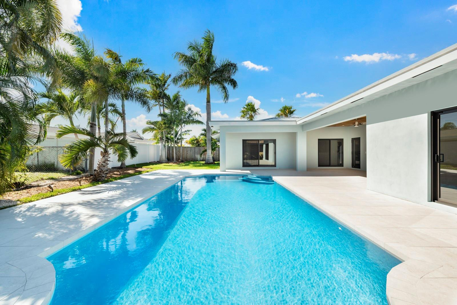 2440 Northeast 46th Street Lighthouse Point, FL 33064 - Photo 17 of 33 Photo 17