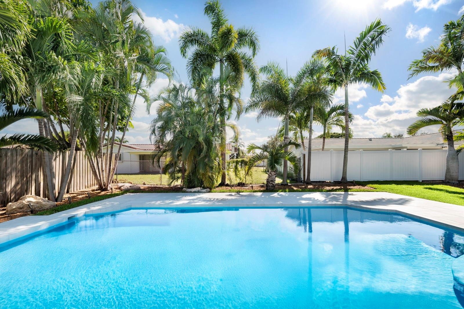 2440 Northeast 46th Street Lighthouse Point, FL 33064 - Photo 18 of 33 Photo 18