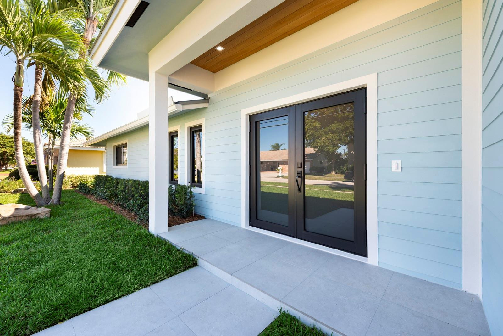 2440 Northeast 46th Street Lighthouse Point, FL 33064 - Photo 3 of 33 Photo 3