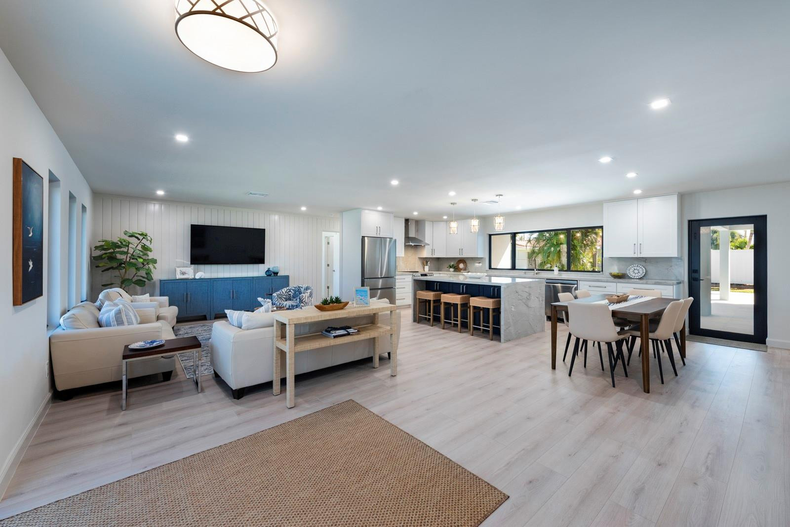 2440 Northeast 46th Street Lighthouse Point, FL 33064 - Photo 4 of 33 Photo 4