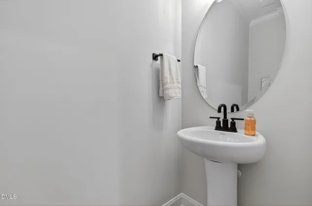 a house view with a backyard space