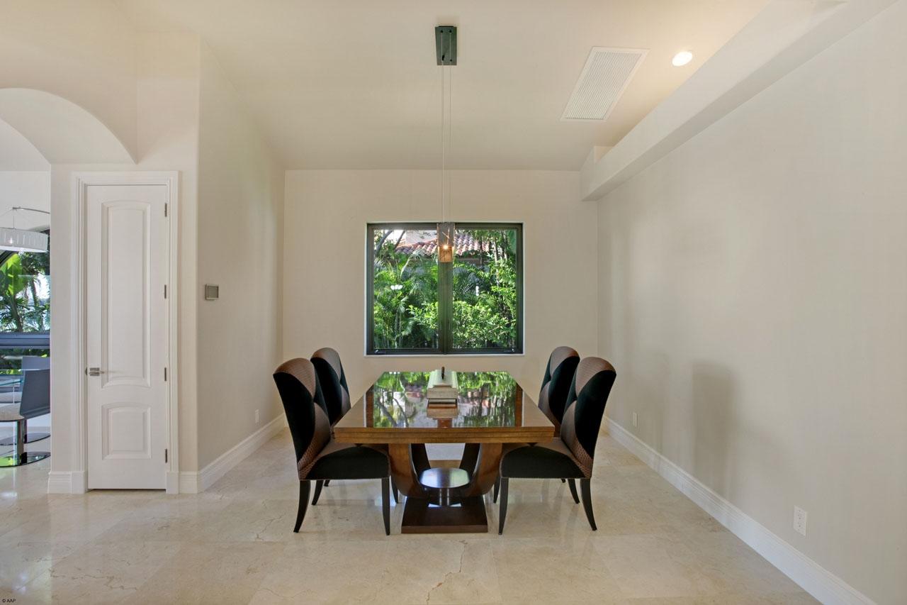 202 West Riverside Drive Jupiter, FL 33469 - Photo 11 of 39 Formal Dining