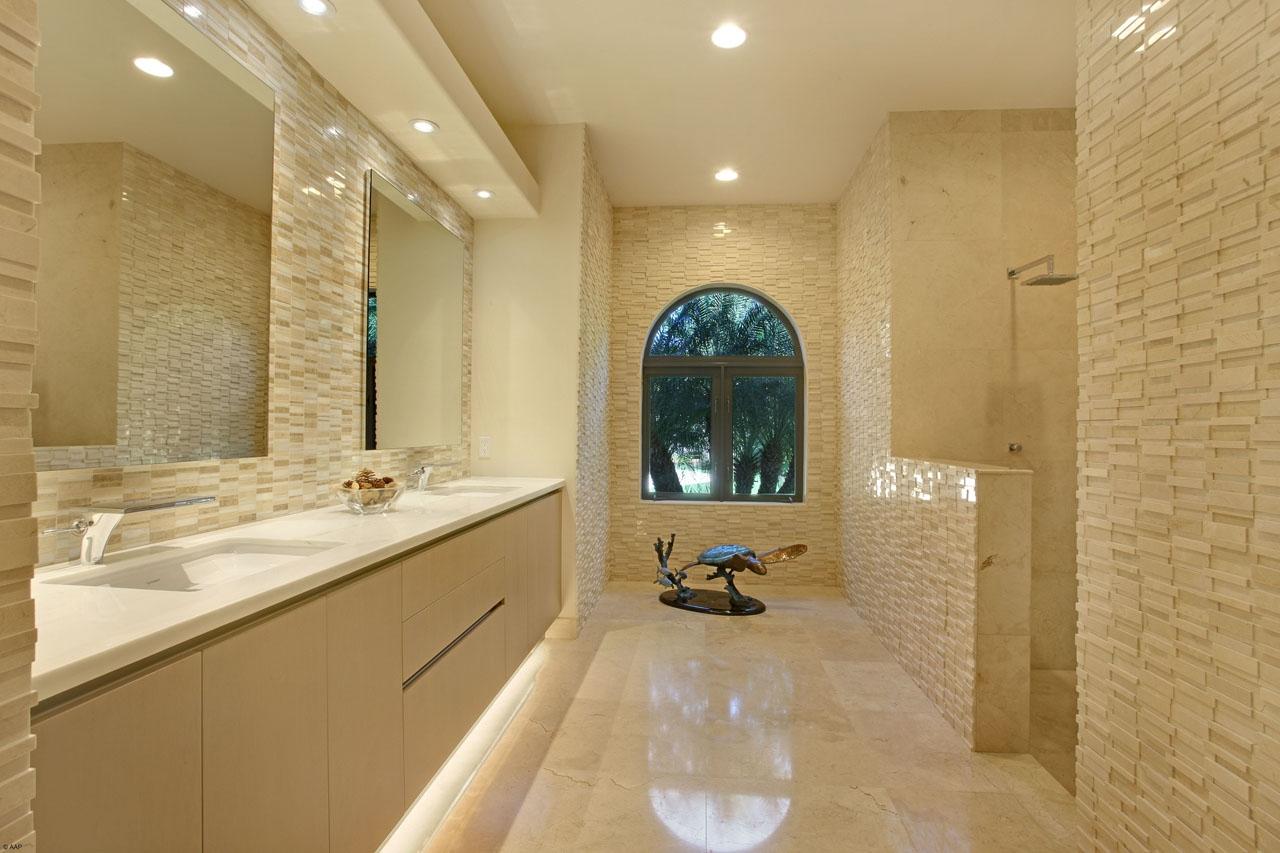 202 West Riverside Drive Jupiter, FL 33469 - Photo 19 of 39 Master Bath