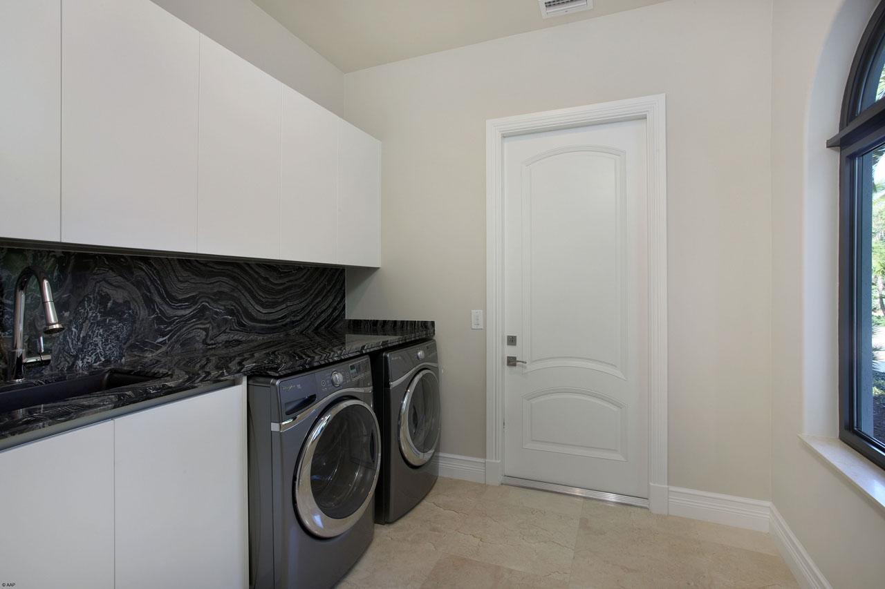 202 West Riverside Drive Jupiter, FL 33469 - Photo 27 of 39 Laundry Room