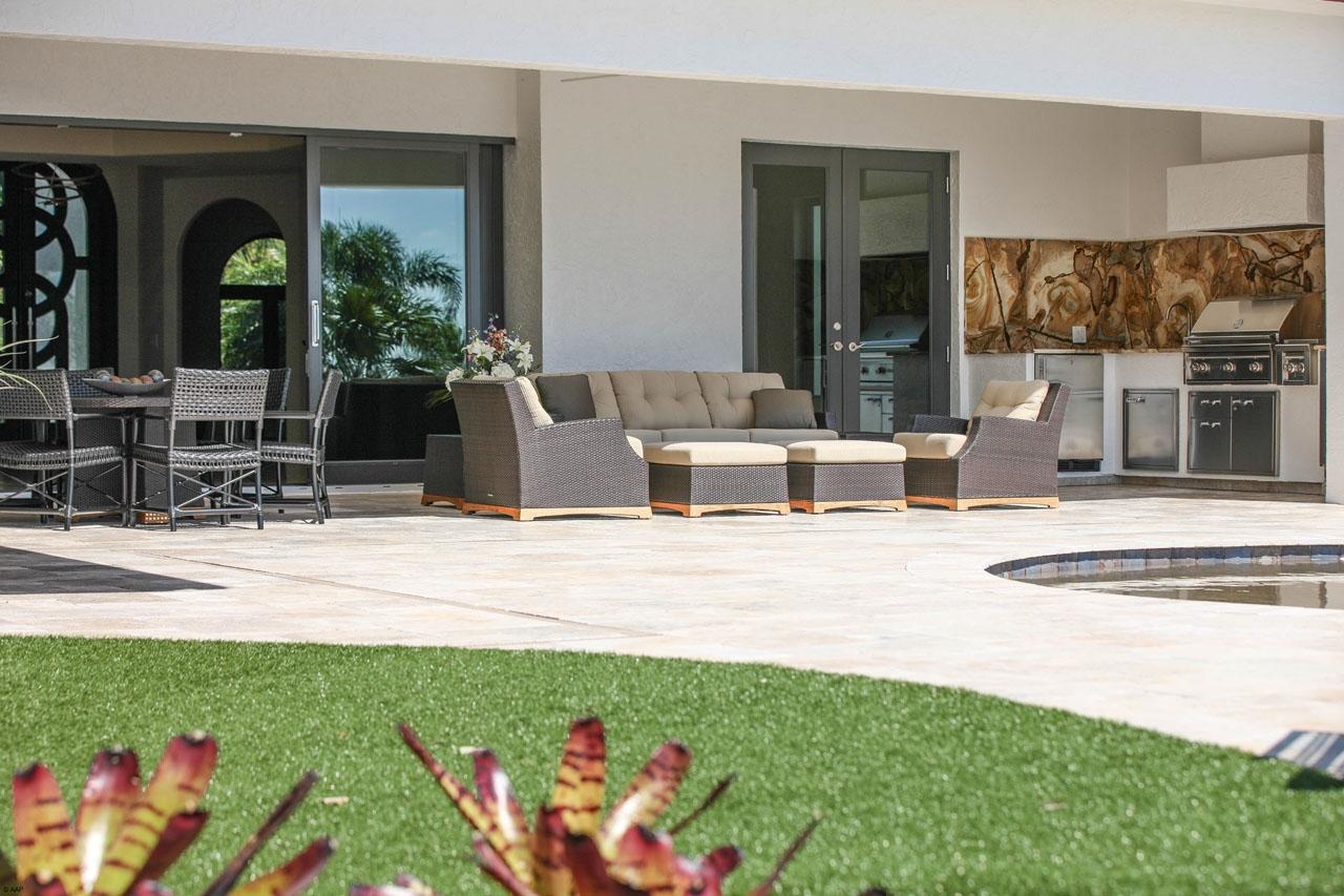 202 West Riverside Drive Jupiter, FL 33469 - Photo 29 of 39 Covered Patio