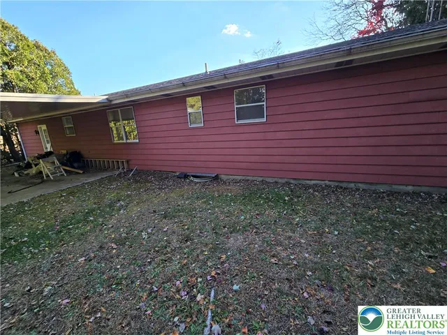 $385,000 | 3735 Highland Road, Schnecksville, PA 18078