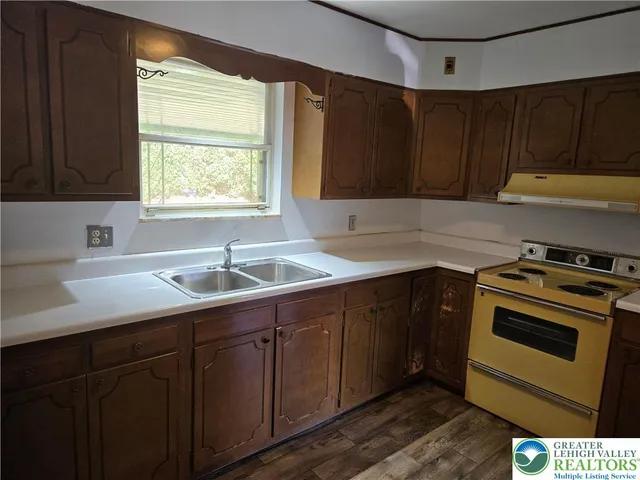 $385,000 | 3735 Highland Road, Schnecksville, PA 18078