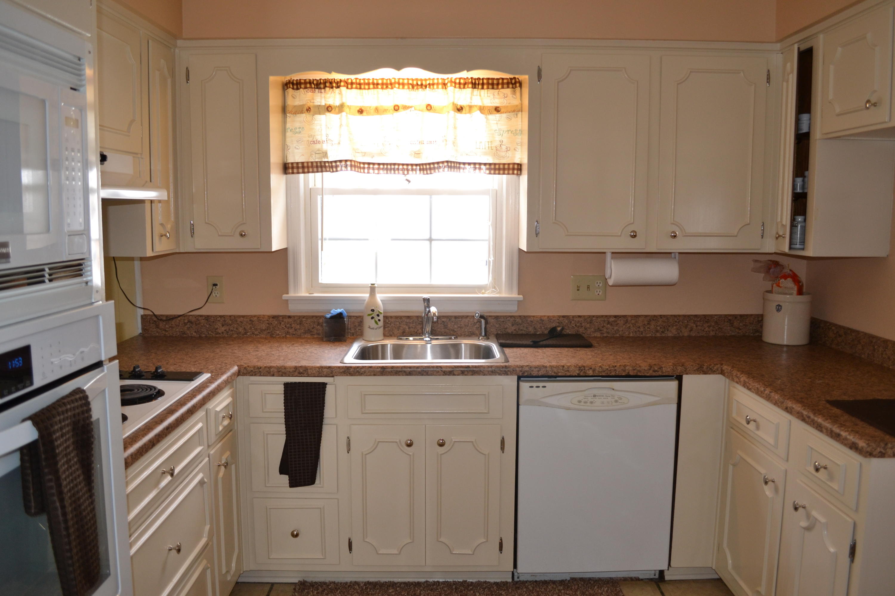 4939 Bower Road Roanoke, VA 24018 - Photo 12 of 40 Kitchen