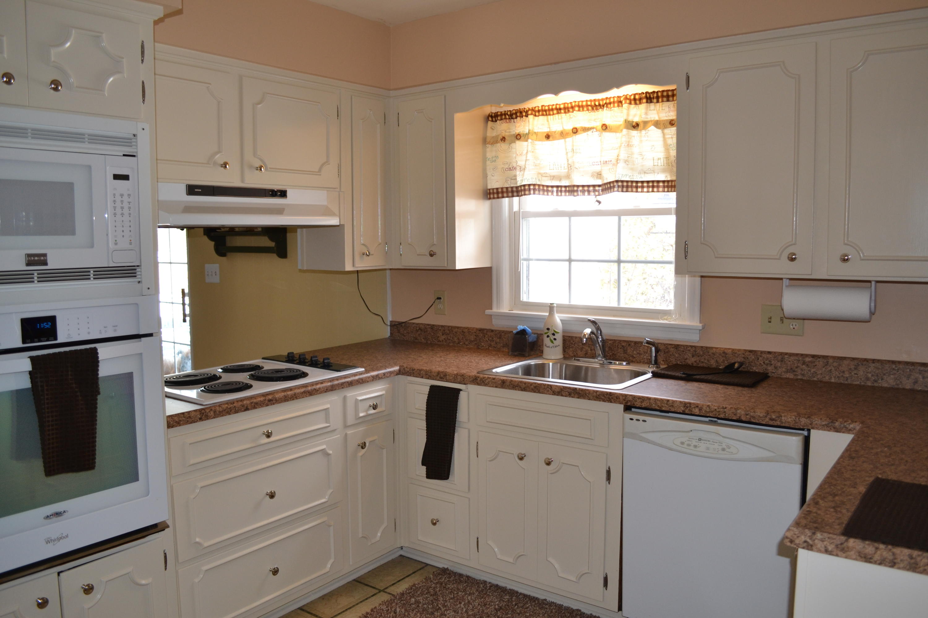 4939 Bower Road Roanoke, VA 24018 - Photo 14 of 40 Kitchen