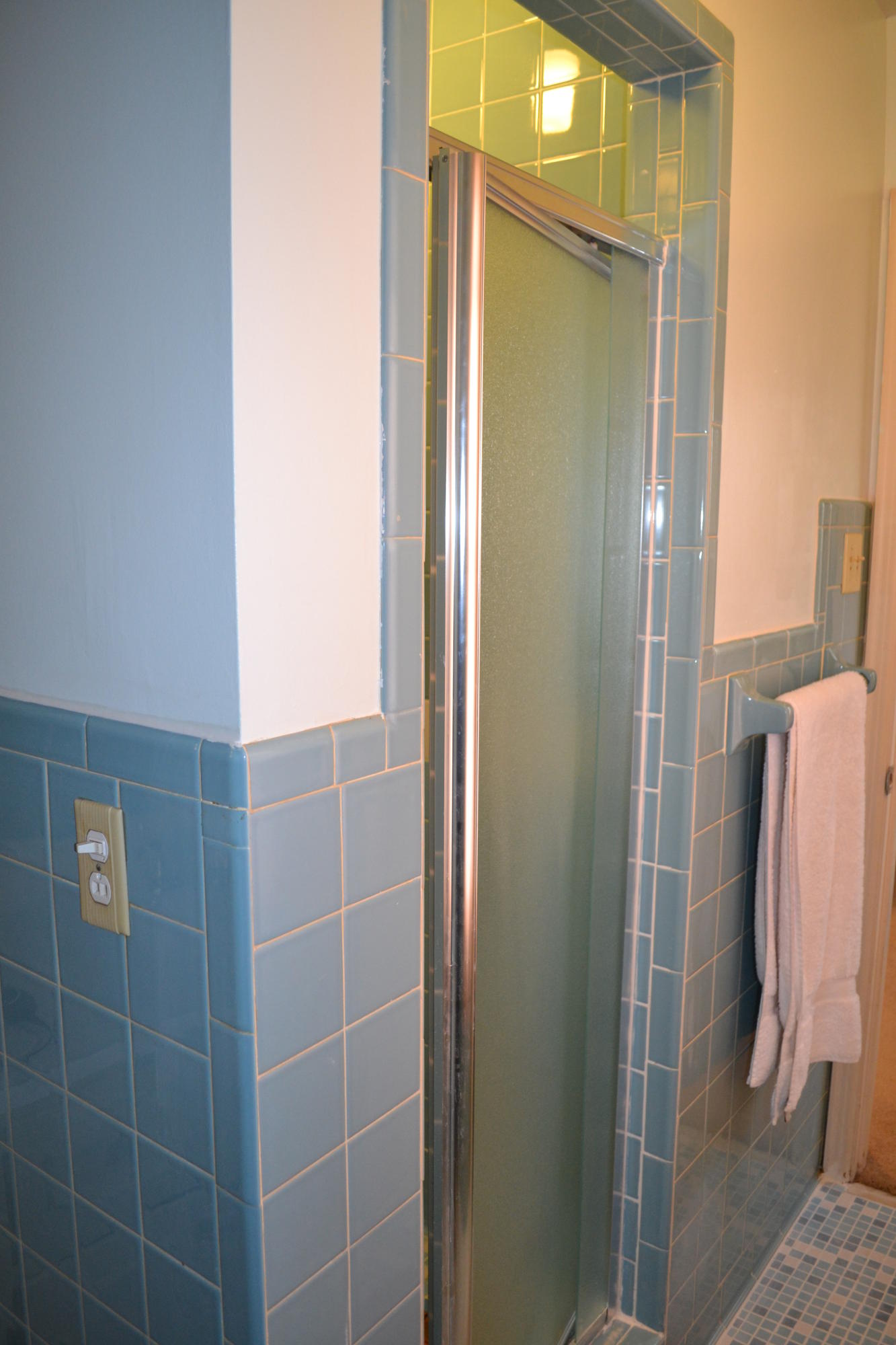 4939 Bower Road Roanoke, VA 24018 - Photo 29 of 40 Master Bath