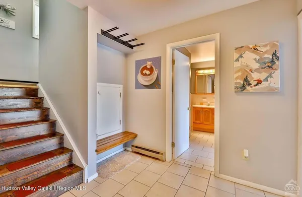 $1,700 | 76 Hunter Drive, Unit K4, Hunter, NY 12442
